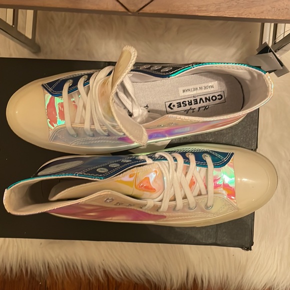 Iridescent Converse shoes - Picture 4 of 5